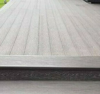 Террасная доска Woodvex Select Крыльцо частного дома. Террасной доски DeckArt. Цвет: Венге.