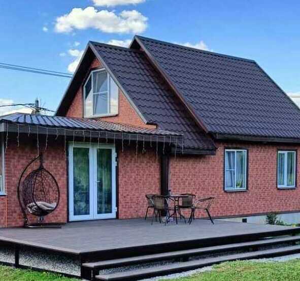 Террасная доска Woodvex Select Крыльцо частного дома. Террасной доски DeckArt. Цвет: Венге.